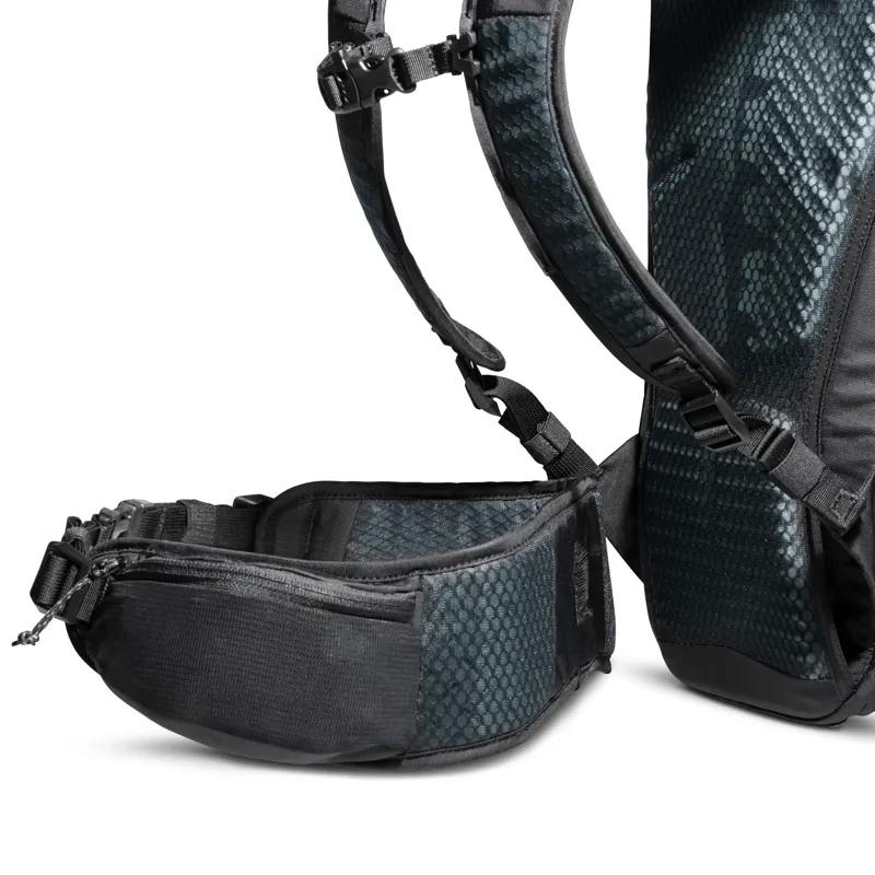 Mammut Lithium 25L Womens Backpack in Marine-Black-5