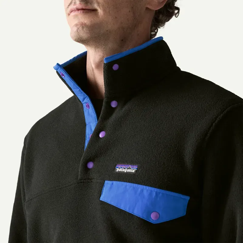 Patagonia Lightweight Synchilla Snap-T Fleece Pullover in Black w/P6 Blue-4