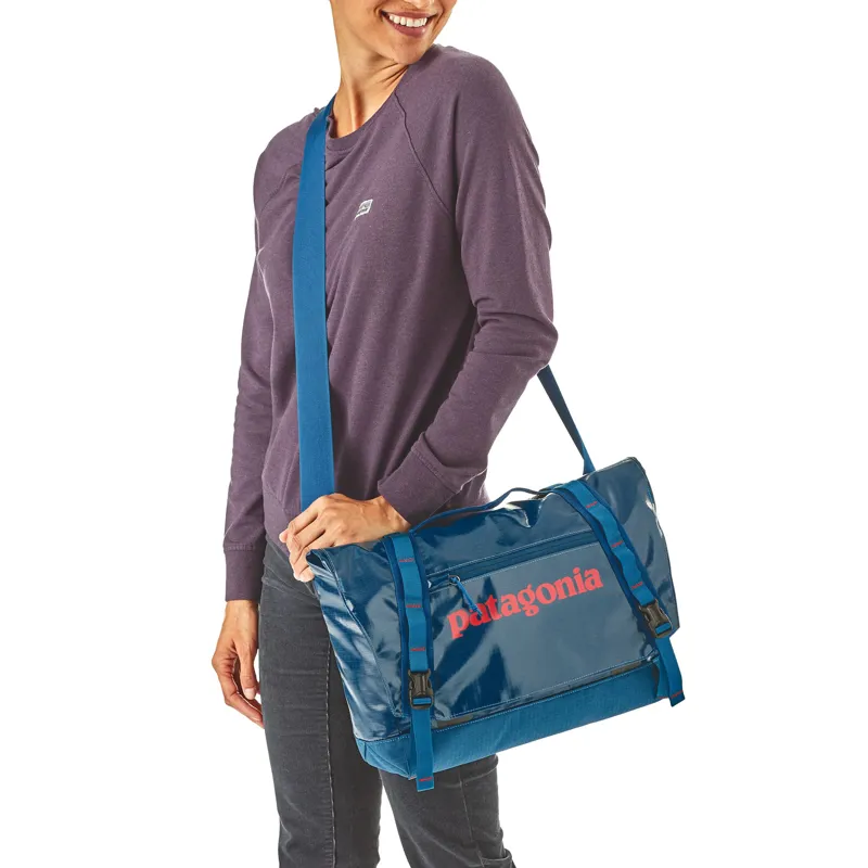 Patagonia Black Hole Mini Messenger 12L Balkan Blue-2