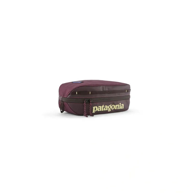 Patagonia Black Hole 3L Cube in Berry Fig