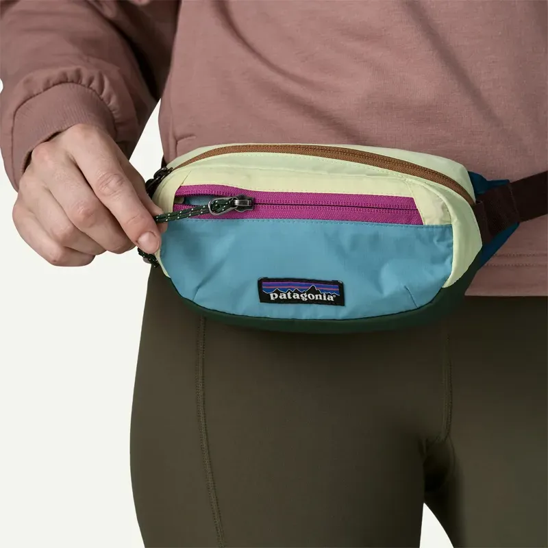 Patagonia Terravia 1L Mini Hip Pack in Patchwork: Snowmelt Blue-4