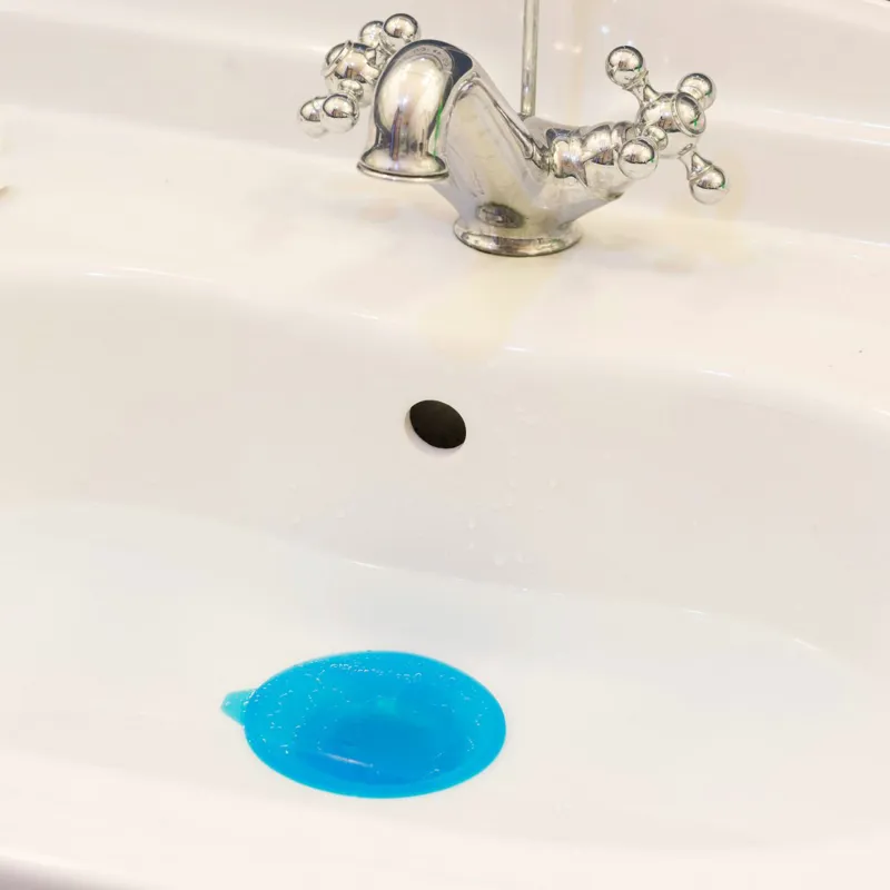 Lifeventure Universal Travel Sink and Bath Plug-1