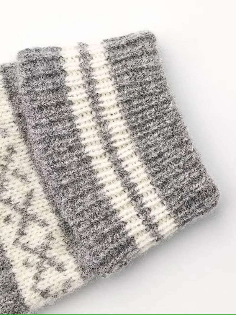 Hestra Isvik Mitt Grey/Off-White-2