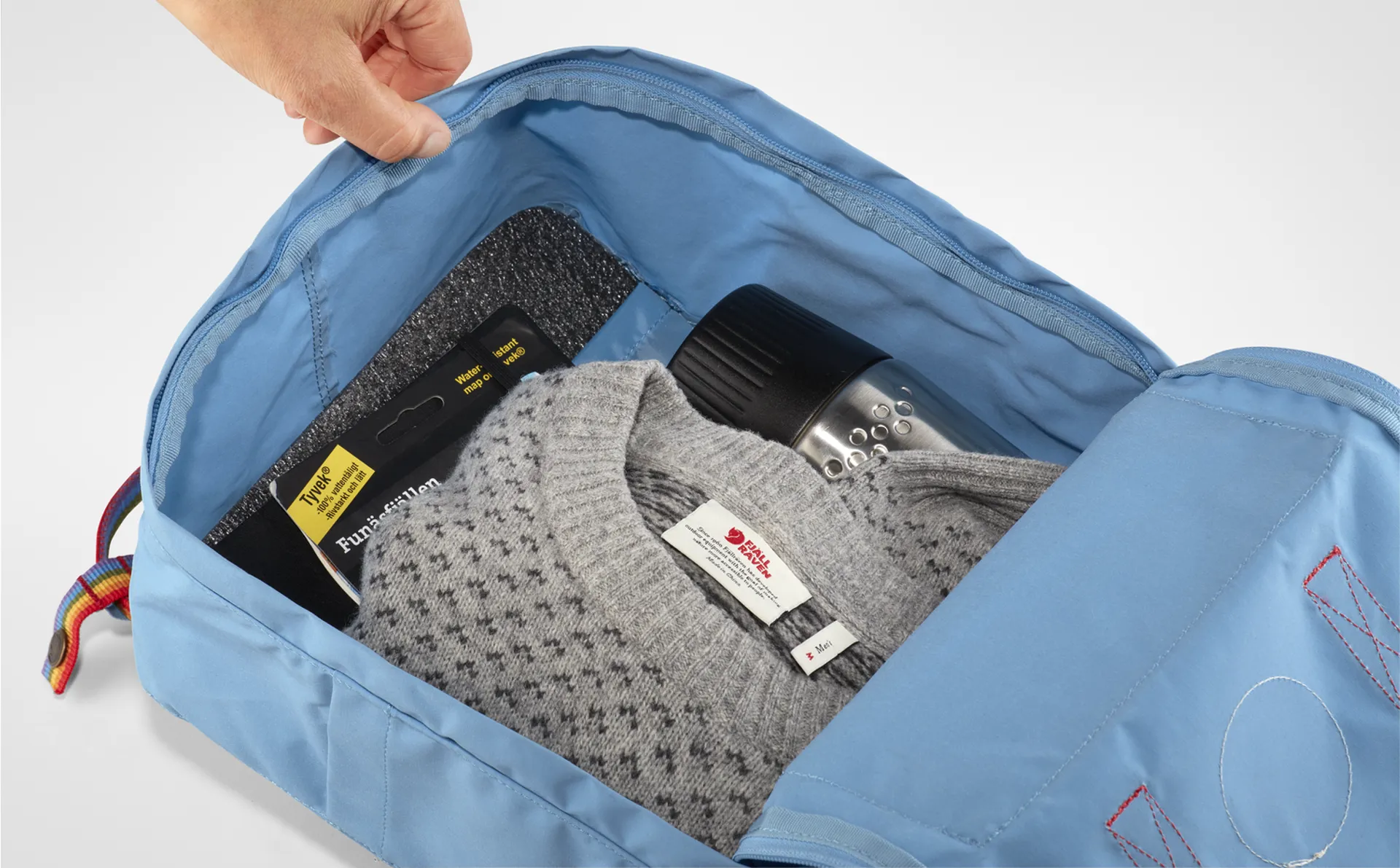 Fjallraven Kanken Rainbow Air Blue Rainbow Pattern