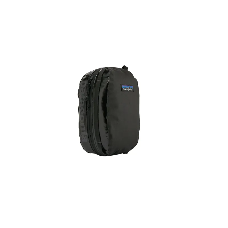 Patagonia Small Black Hole Cube in Black
