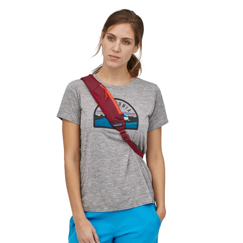 Patagonia Atom 8l Sling in Roamer Red-1