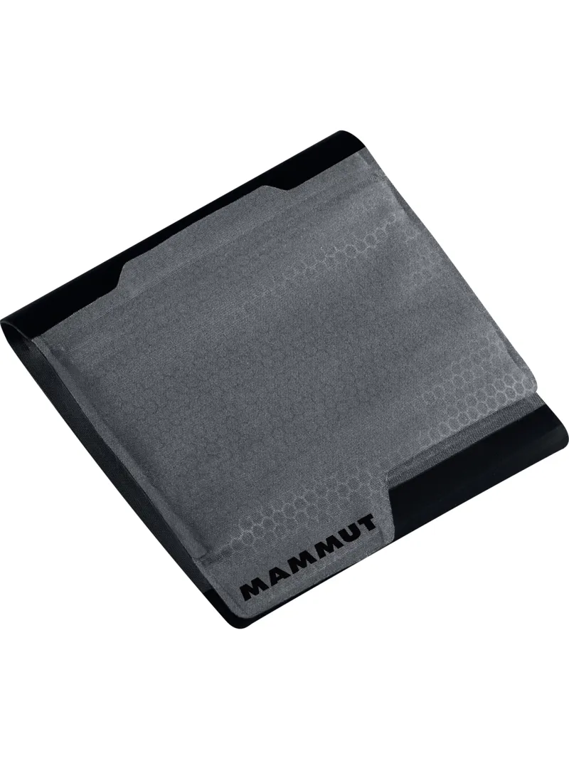 Mammut Light  Smart Wallet in Smoke