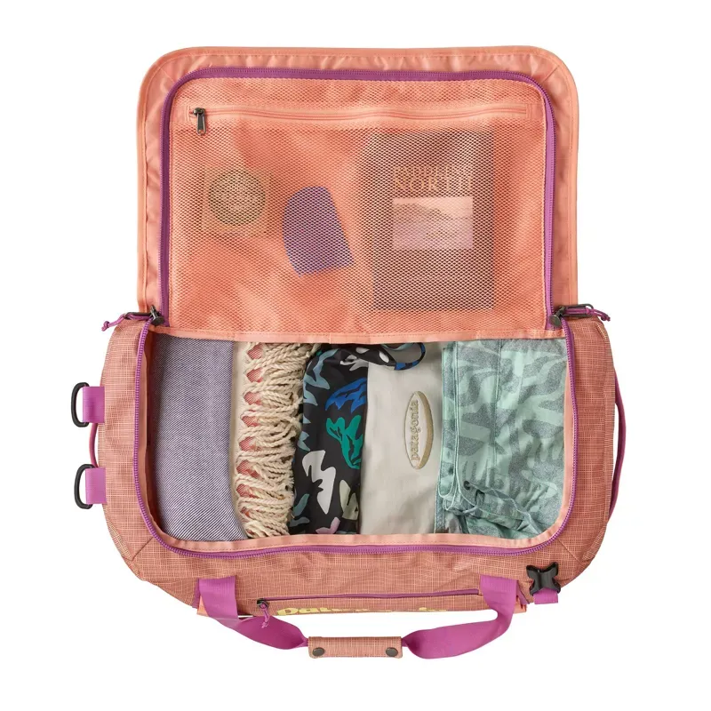 Patagonia Black Hole 40l Duffel Bag in Peach Sherbet-3