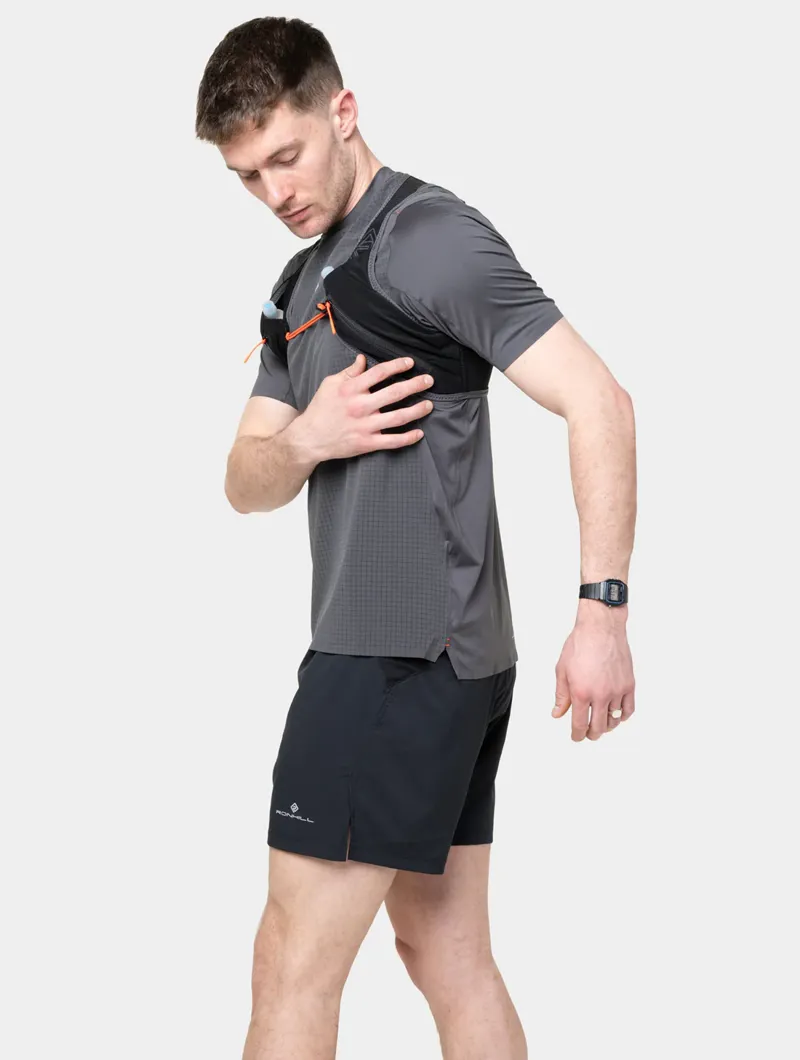 Ronhill Swift 2L Black/Ronhill Red-4