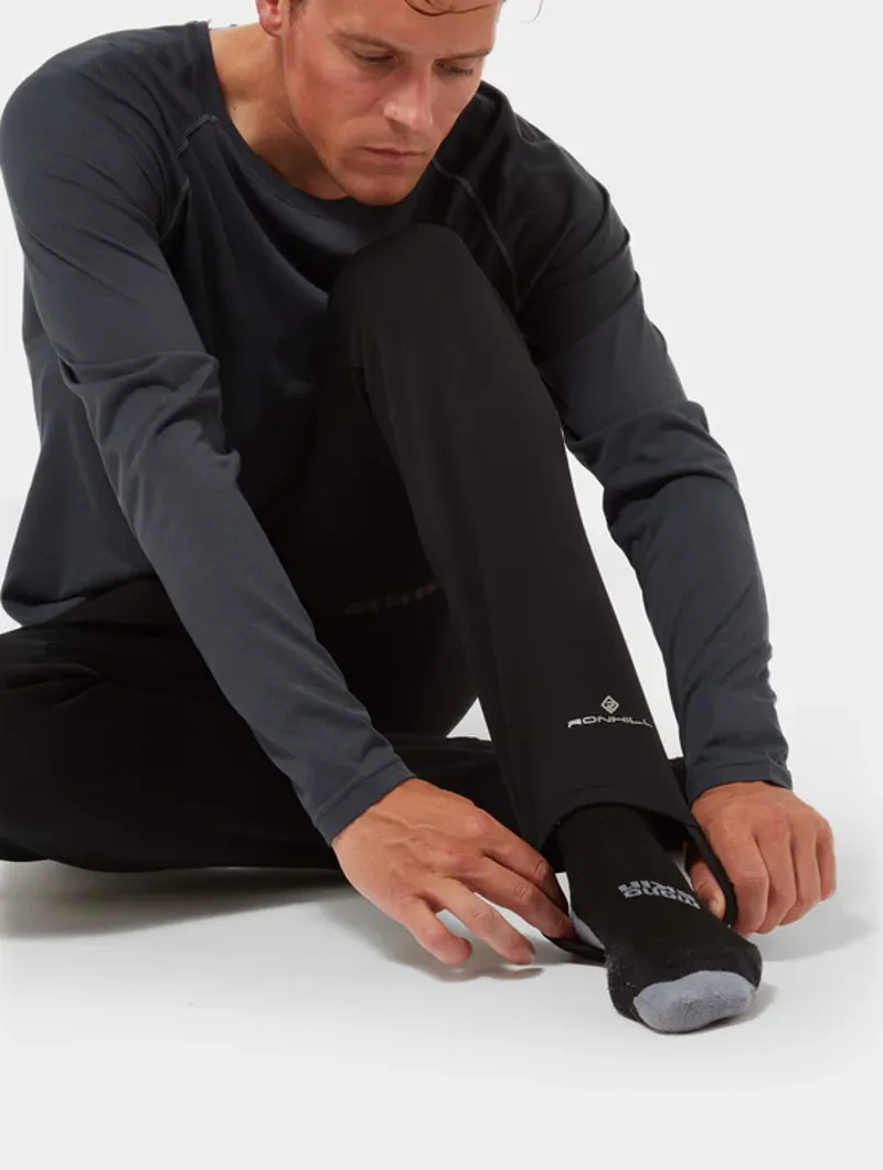 Ronhill M's Core Trackster All Black-1