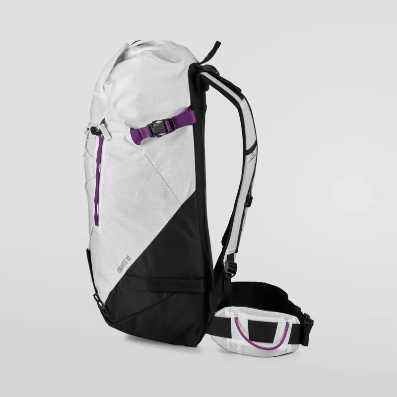 La Sportiva Granite 32 Backpack - Chalk/Black-1