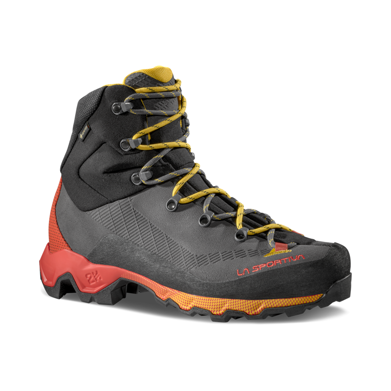 La Sportiva Aequilibrium Trek GTX Carbon/Yellow