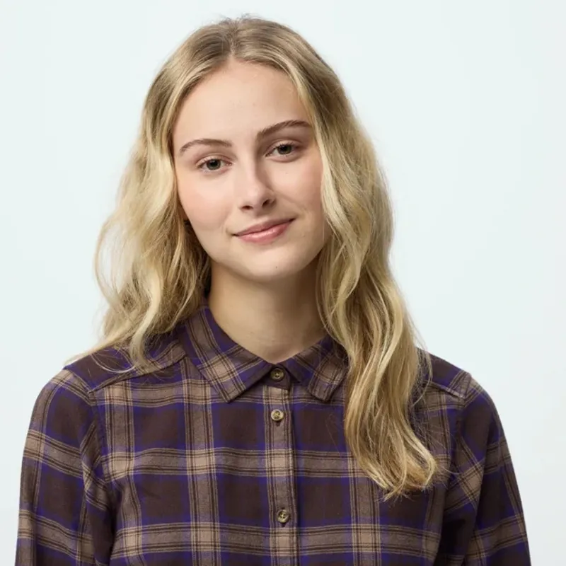 Fjallraven Women's Ovik Classic Flannel Shirt - Black Oak / Dark Violet-4