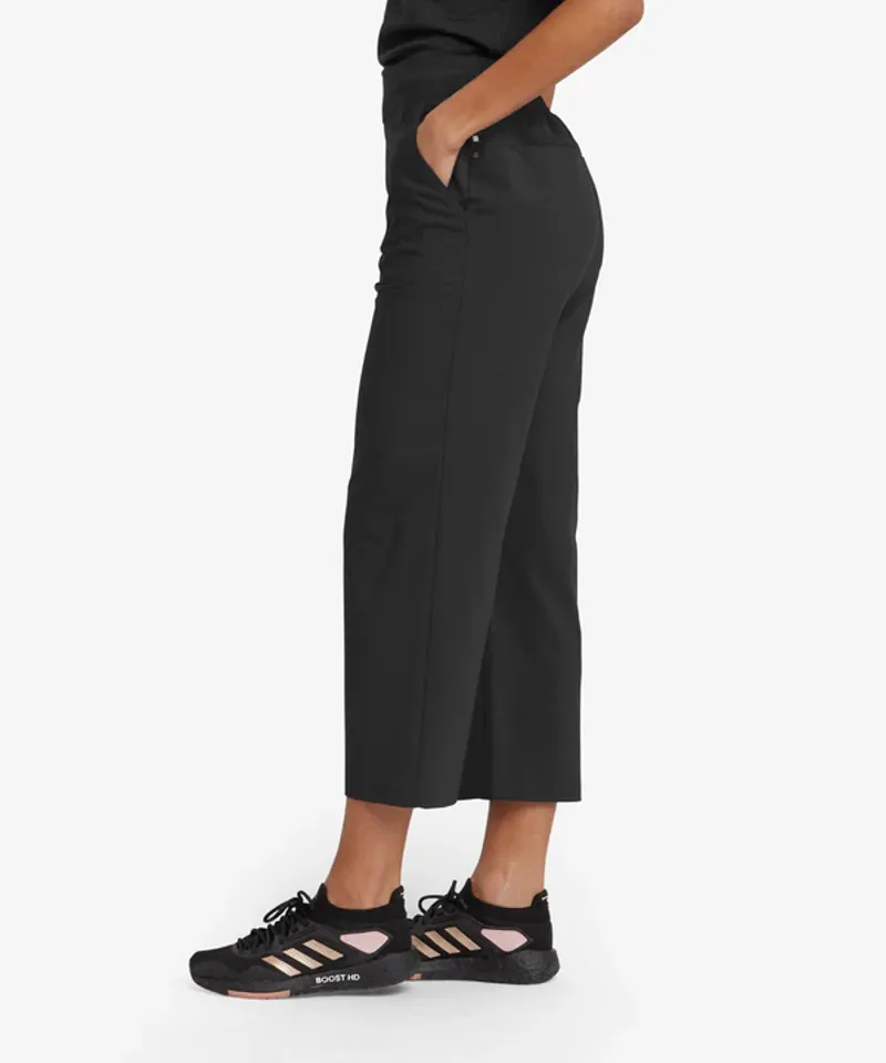 Sherpa W's Sajilo Capri Black-1