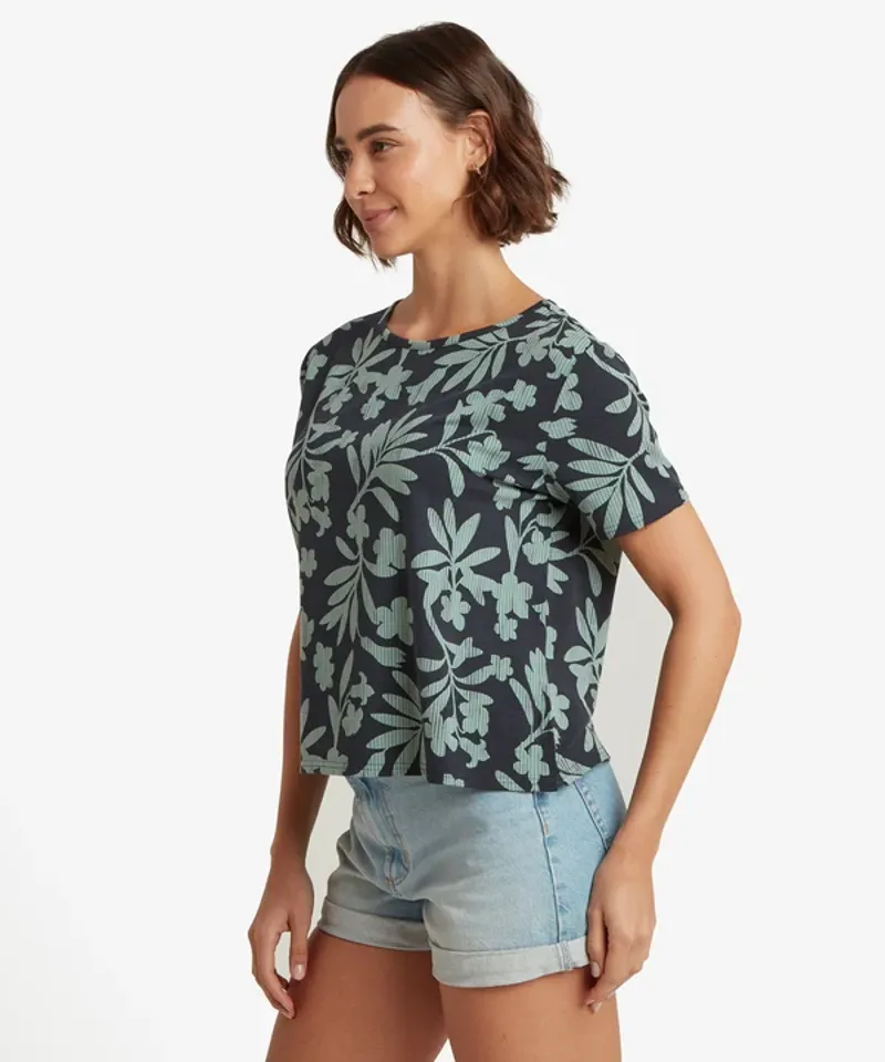 Sherpa Women's Neha Relaxed T-shirt - Black Gurans-2