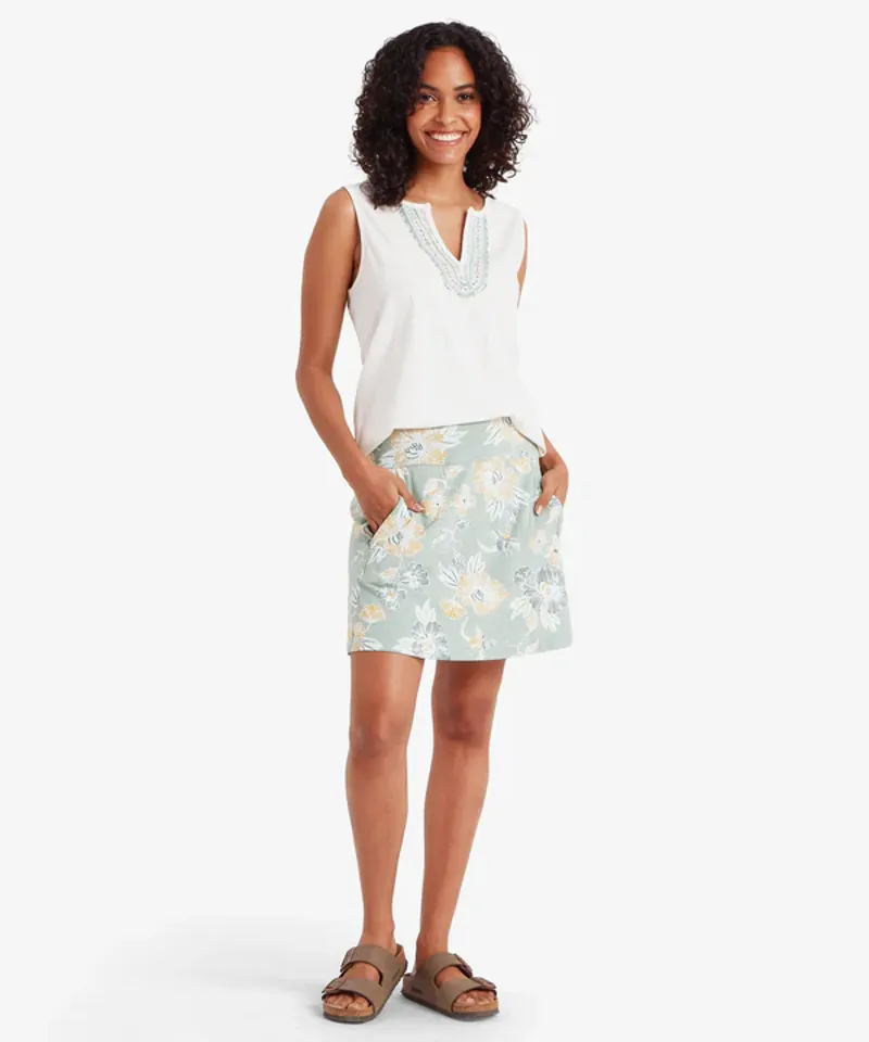 Sherpa Women's Neha Skort Celery Floral
