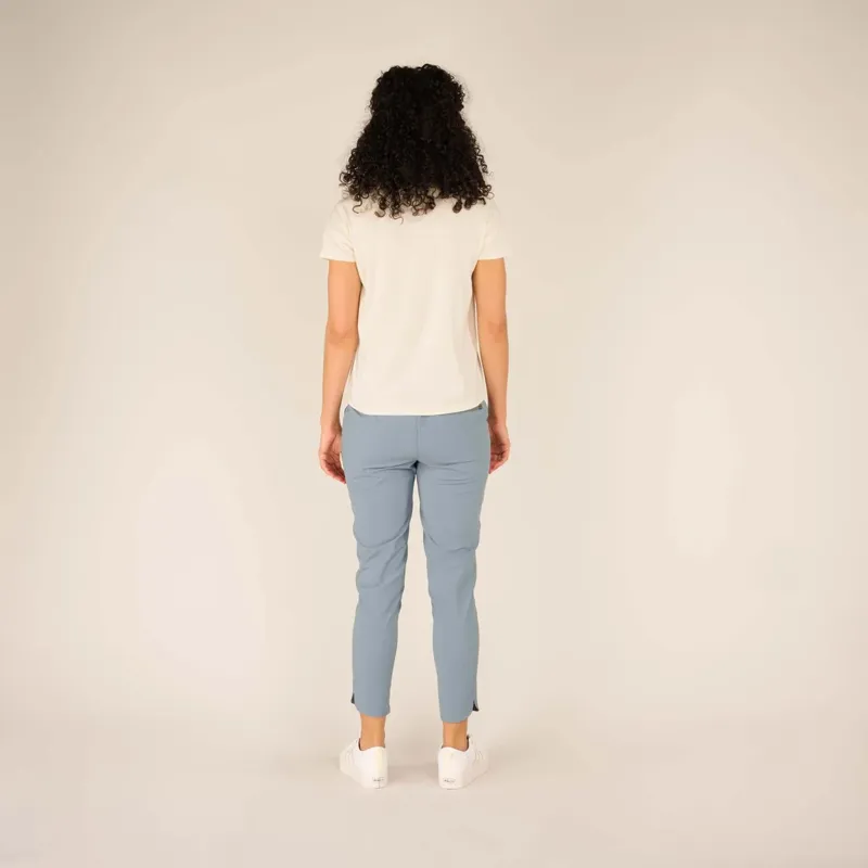 Sherpa Women's Varuna SS Crew Peetho Crane-5