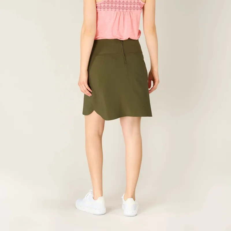 Sherpa Women's Sajilo Adventure Skort Evergreen-2